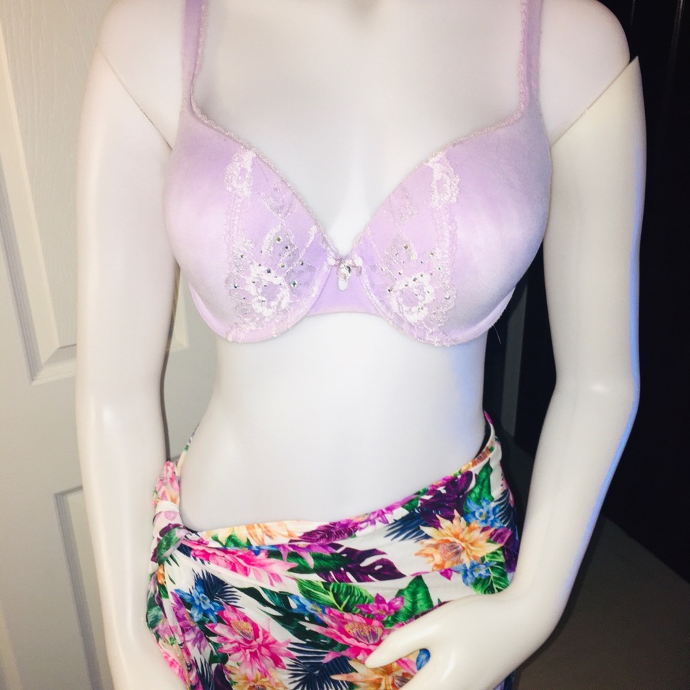 34D VS bra